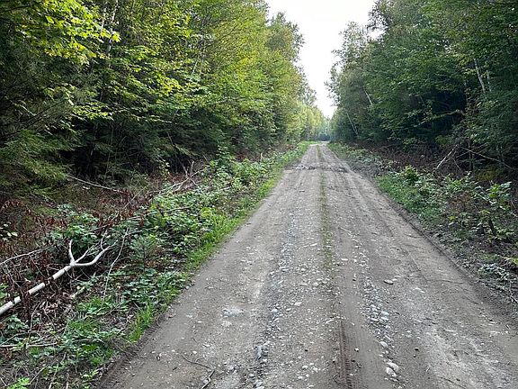 4th image of 2 Gerrish Hill Road