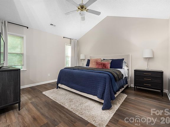 5th image of 5935 Crape Myrtle Ln