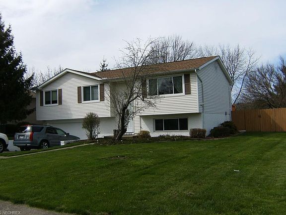 3rd image of 35848 Dorchester Ave