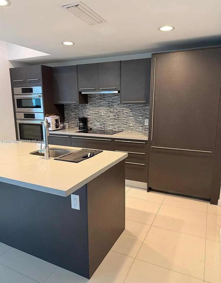 Midtown Doral Condo 4 — Photo 2