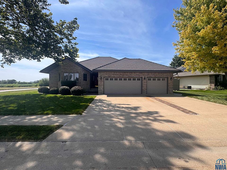 1st image of 3803 Red Bird Ln
