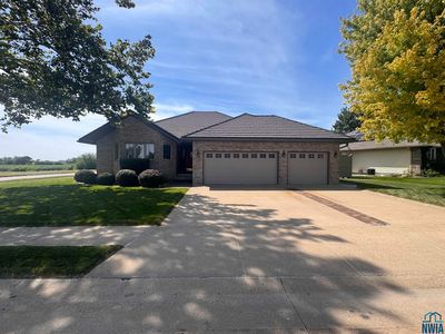 3803 Red Bird Ln, South Sioux City, NE, 68776
