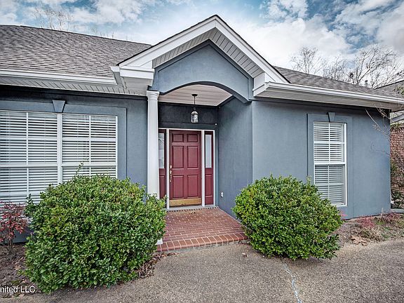 3rd image of 271 Azalea Ct