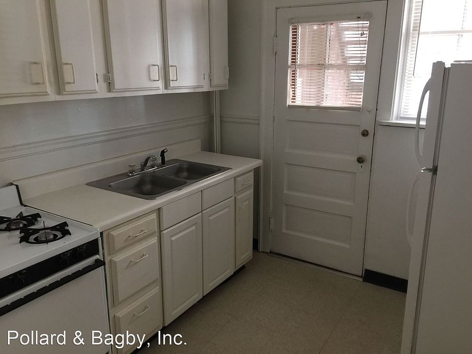 2nd image of 215 S Arthur Ashe Blvd APT 4