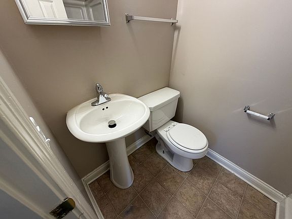 5th image of 130 W Creighton Ave APT 2C
