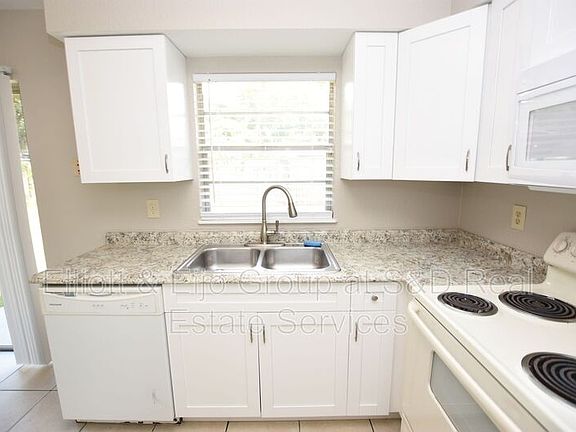 4th image of 1212 Waterview Blvd W