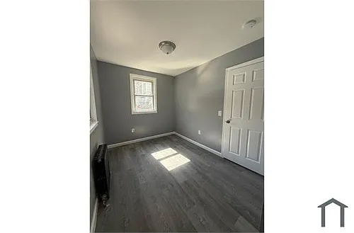 76 Bruce Ave #2R Photo 1 76 Bruce Ave #2R Photo 1