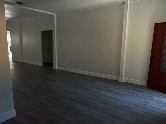 5th image of 4421 Edenhurst Ave