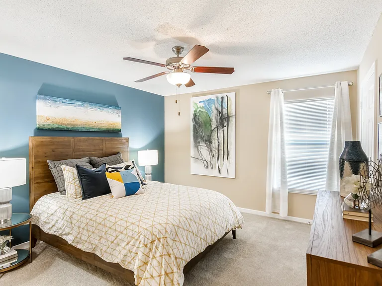 Crossgates Apartment Homes — Photo 7