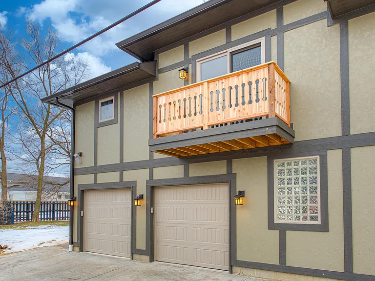 2528 Broadway St #B — Photo 2