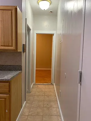 Rented by WIRE International Realty | media 4