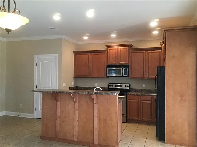 5966 Armadale Dr — Photo 4