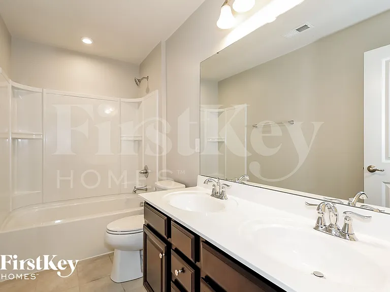 1207 Harkey Creek Dr — Photo 10