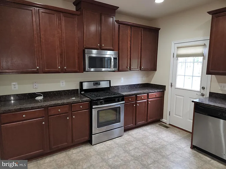 23074 Foxglove Way — Photo 13