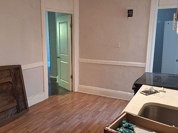 4th image of 22-73 Steinway St #11