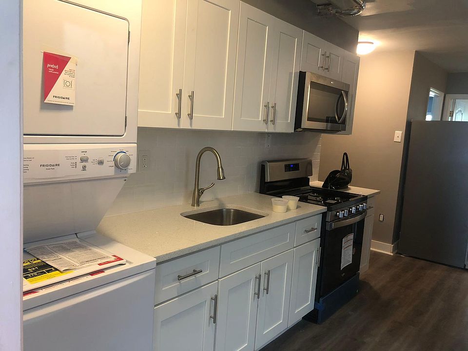 1st image of 268 Robinson Ave Floor 2