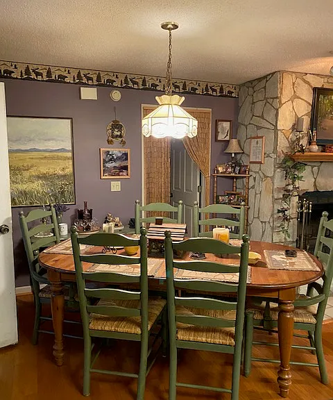 114 E Wilderness Rd — Photo 2