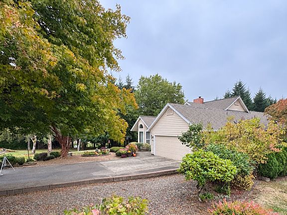 3rd image of 33872 Vista Ln