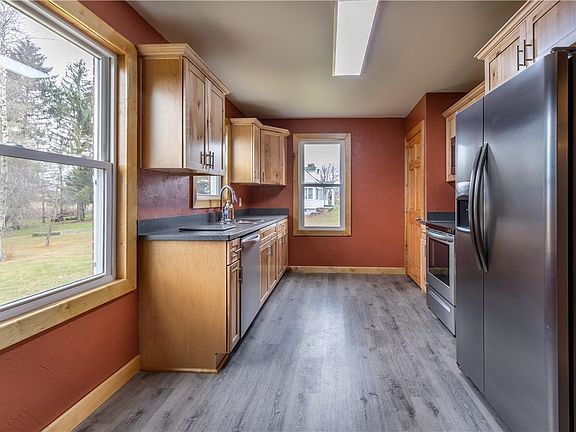 5th image of 9887 Somerset Pike