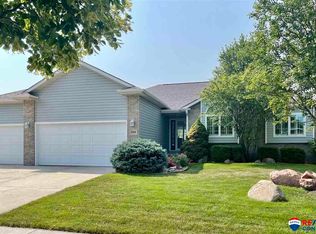 3709 Diablo Dr, Lincoln, NE 68516