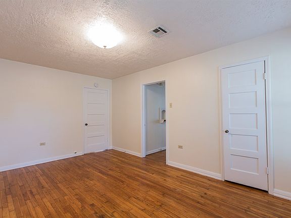 5th image of 3915 Watt Ave