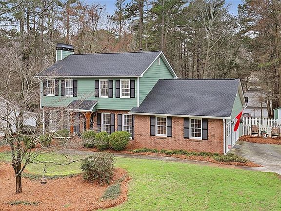 3rd image of 172 Knollwood Dr
