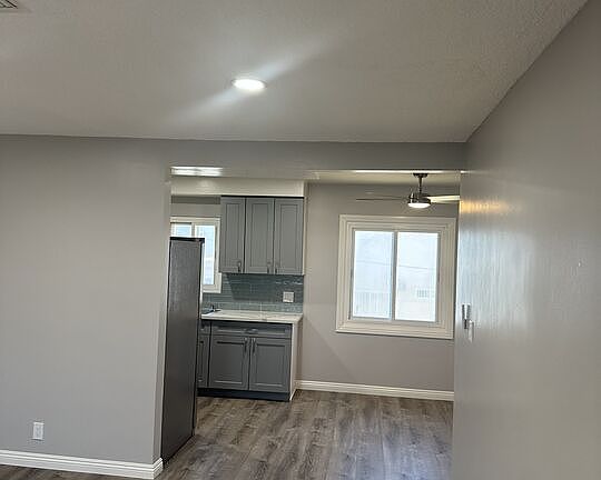 2nd image of 711 Larch St APT 10
