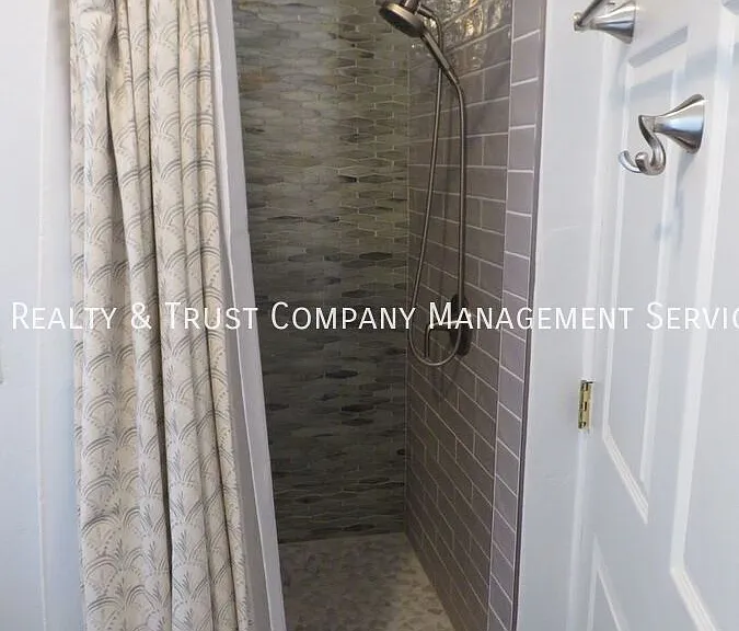 131 E Speedway Blvd — Photo 19