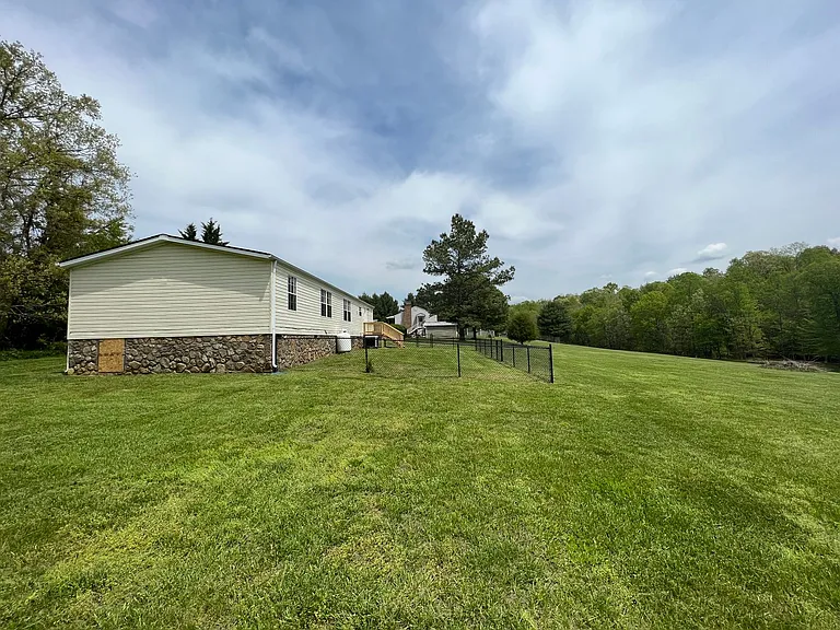 6408 Lawyers Rd — Photo 16