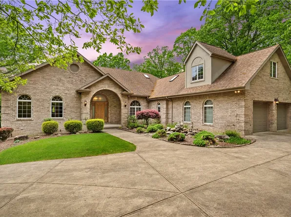 1009 Hunt Club Ct, Export, PA 15632
