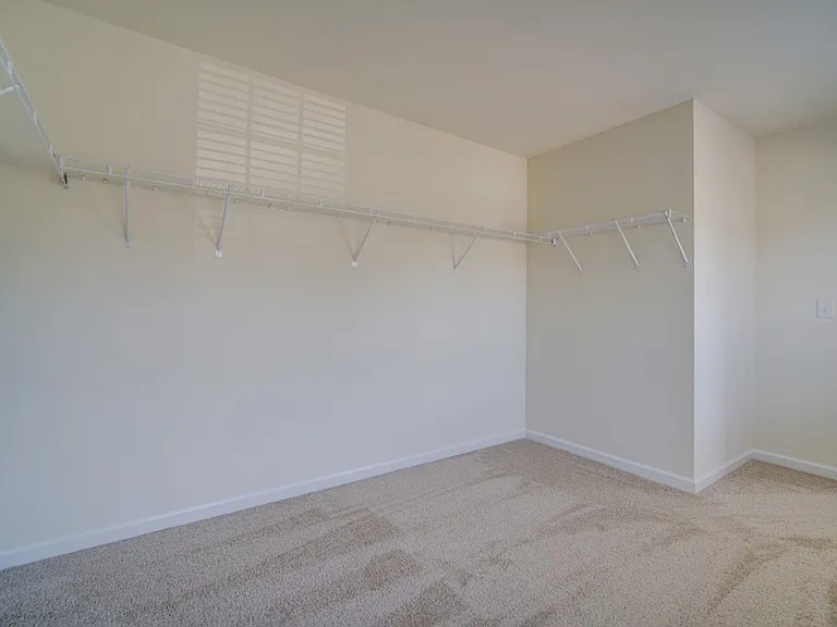 584 Craftsman Ln — Photo 18
