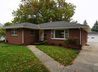 2328 Burrmont Rd, Rockford, IL 61107