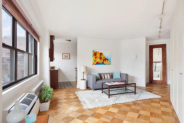 Sold by Compass | media 1