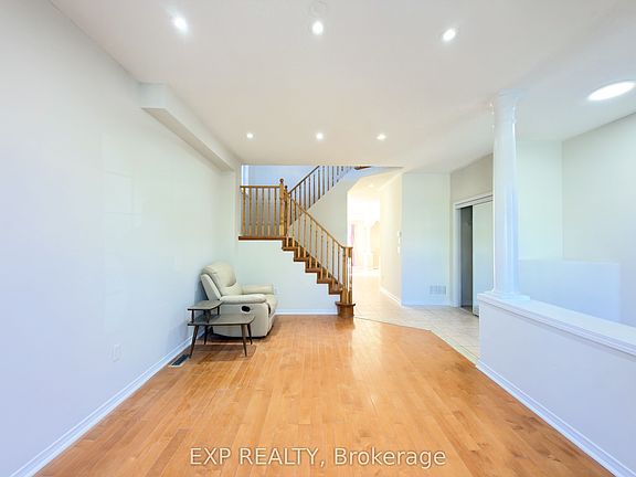 5th image of 7 Davidoff St
