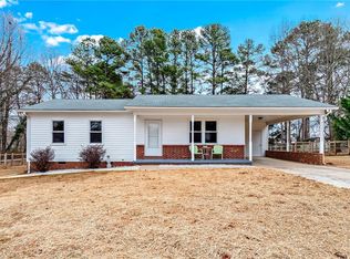 224 Kyle St, Yadkinville, NC 27055