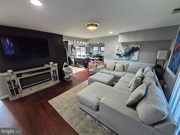 4th image of 45 Coral Ln