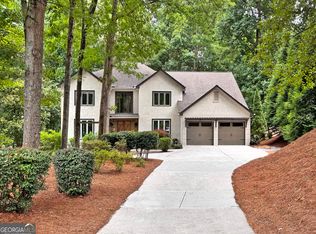 2270 Roxburgh Dr, Roswell, GA 30076