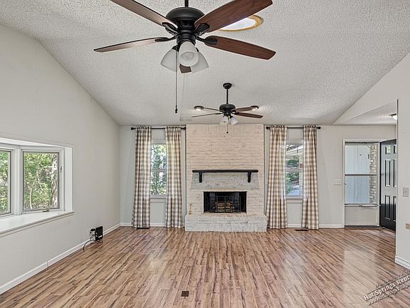 4th image of 8 Tarifa Ln