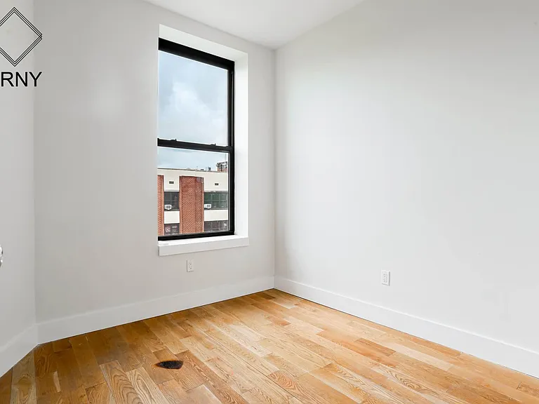 410 Gates Ave #4R — Photo 5
