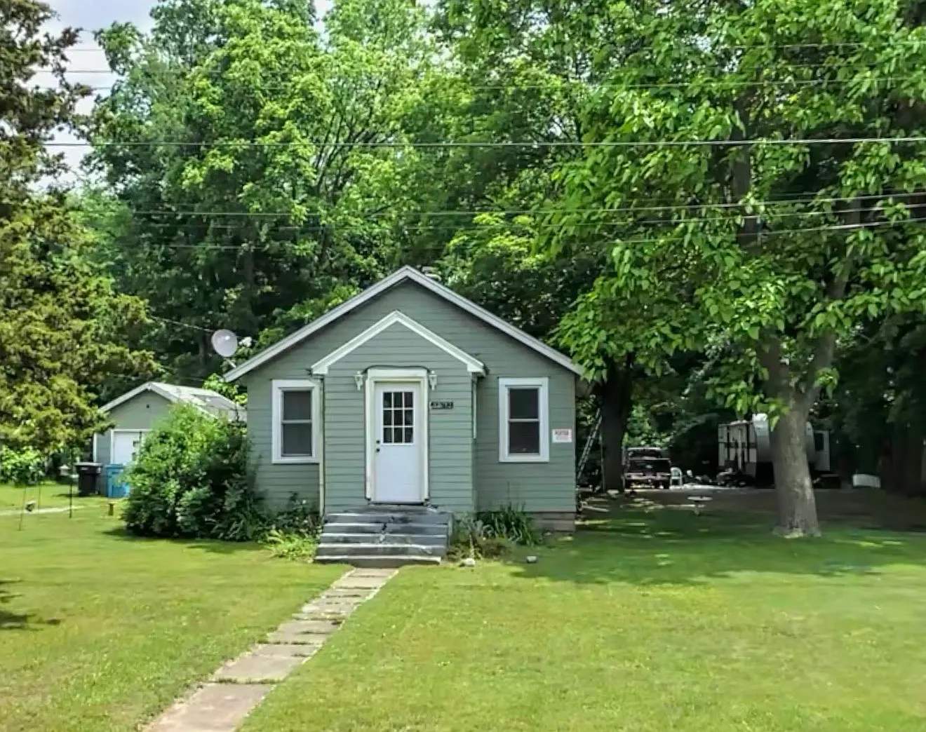 52012 Hollyhock Rd — Photo 1