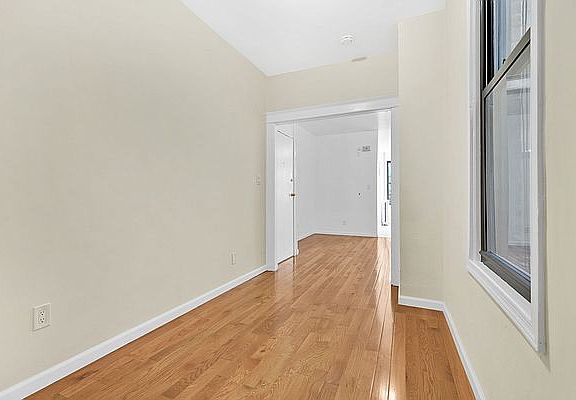 4th image of 34-14 42nd St #2G