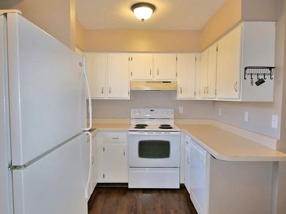 3rd image of 4325 W Tara Cir