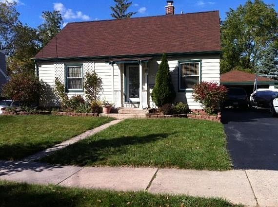1st image of 922 Chicago Ave