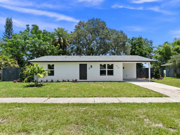 317 NE Floresta Drive, Port St Lucie, FL 34983