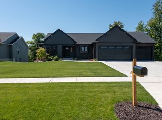 7269 Yellowstone Dr, Hudsonville, MI 49426