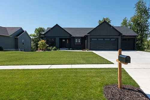7269 Yellowstone Dr Photo 1
