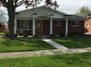 27171 Terrell St, Dearborn Heights, MI 48127