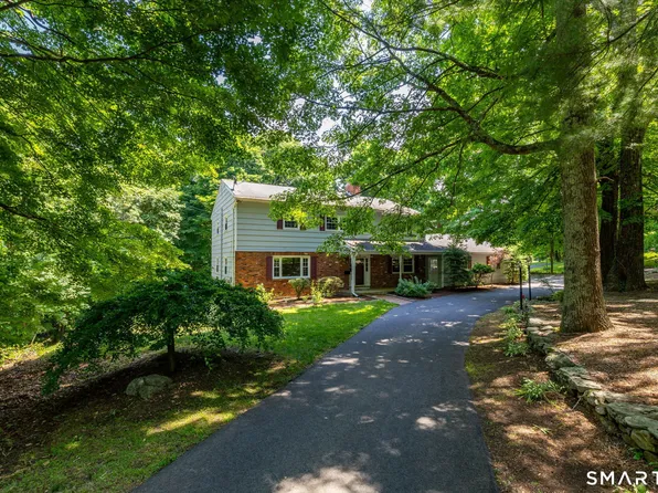 33 Hurds Hill Road, Woodbury, CT 06798