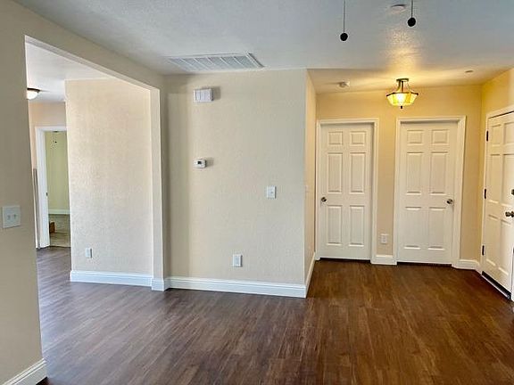 5th image of 3942 E Kerckhoff Ave