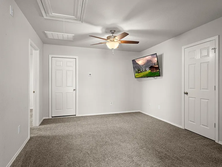 UPSTAIRS GAME ROOM / MEDIA SPACE